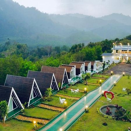 99 Camp And Cafe Villa Khao Sok National Park Exterior photo